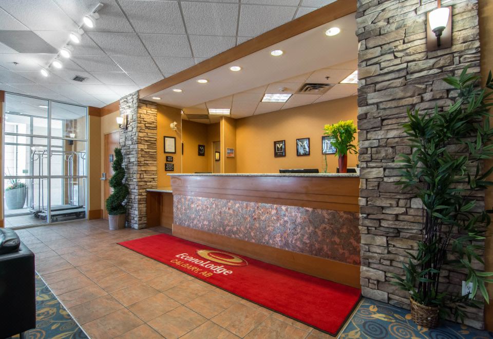 이코노 로지 인 & 스위트 유니버시티 조식