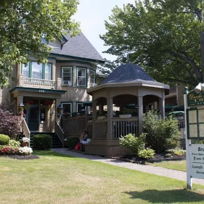 Dundee Arms Inn Hotel berhampiran Province House National Historic Site