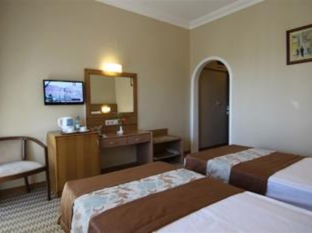 Iris Hotel