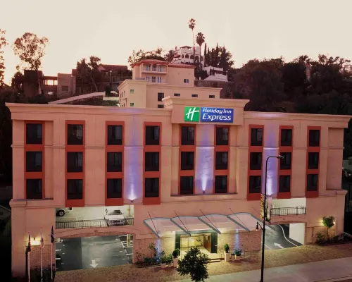 Holiday Inn Express & Suites HOLLYWOOD WALK OF FAME by IHG Hotels near Universal City