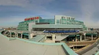 Sheraton Gateway Hotel in Toronto International Airport Hotel dekat Barbertown Park