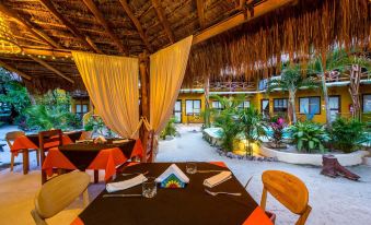 Holbox Dream Beachfront Hotel