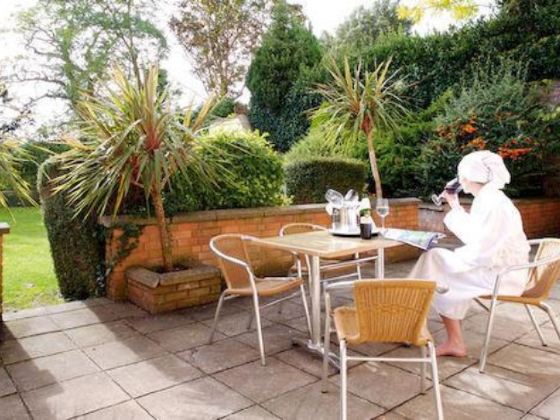 เอวอน กอร์จ บาย โฮเต็ล ดูแว็ง