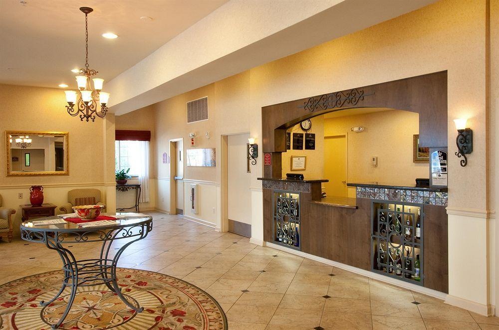 Best Western Plus Vineyard Inn & Suites