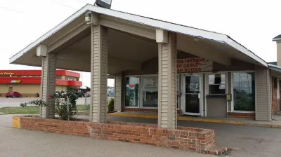 Americas Best Value Inn Elm Creek Hotels near Chevyland