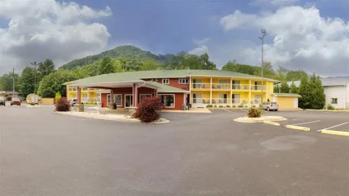 Ramada by Wyndham Maggie Valley Hotels in Haywood County