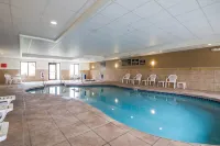 Sleep Inn & Suites Airport - Pool