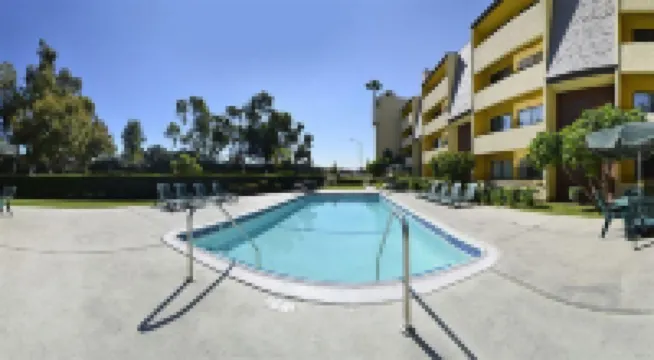 เบสท์เวสเทิร์นพลัส เวสต์โควีนาอินน์