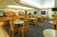 La Quinta Inn & Suites by Wyndham Salem or Hotels in Salem