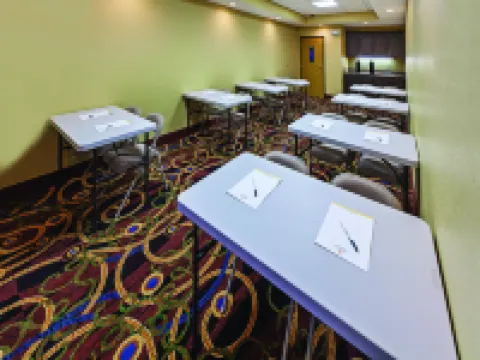 La Quinta Inn & Suites by Wyndham Searcy Hoteles en Searcy