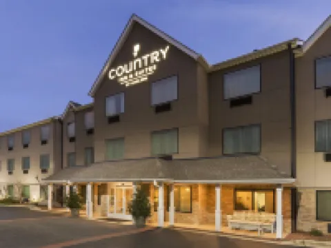 Country Inn & Suites by Radisson, Asheville at Asheville Outlet Mall, NC Hotels in Buncombe County