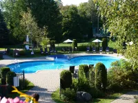 Mont Gabriel, Sainte-Adèle, a Tribute Portfolio Resort - Pools