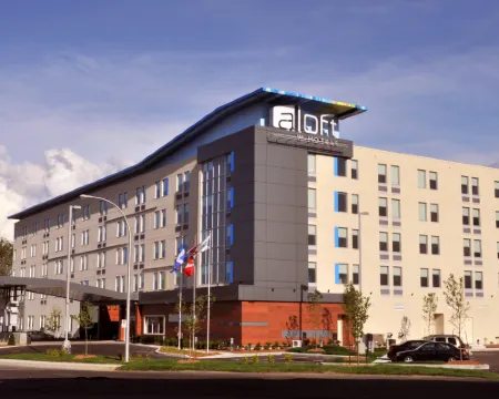 アロフト モントリオール エアポート ドルヴァルのホテル