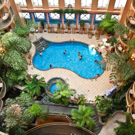 Hôtel Palace Royal Отели рядом с достопримечательностью «Большая Аллея»