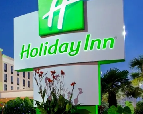 Holiday Inn OTTAWA EAST by IHG Hotel in zona Stadio RCGT Park
