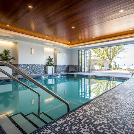 Qualicum Beach Inn