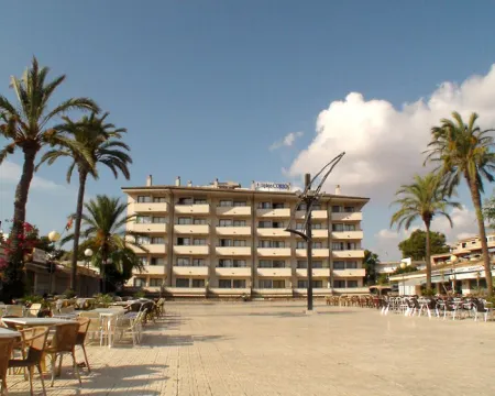 JS Portocolom Suites Hotels in Felanitx