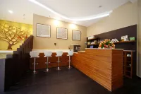 Best Western Premier Garden Hotel Entebbe - bar