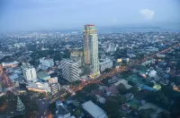 Crown Regency Hotel & Towers
