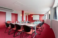 The Originals Boutique, Hôtel le Marmotel, Clermont-Ferrand Hotels in Клермон-Ферран