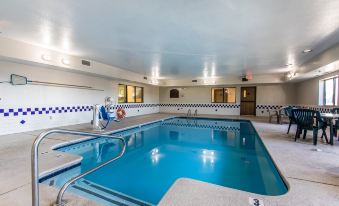 Quality Inn & Suites la Vergne