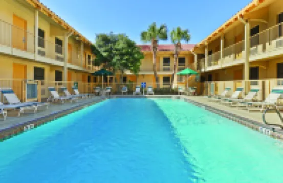 Travelodge by Wyndham Tuscaloosa Hotel di Tuscaloosa