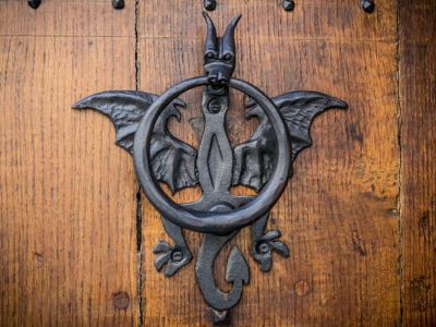 Mons Dragon House