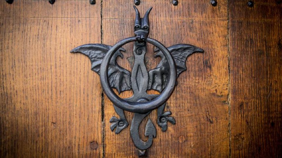 Mons Dragon House