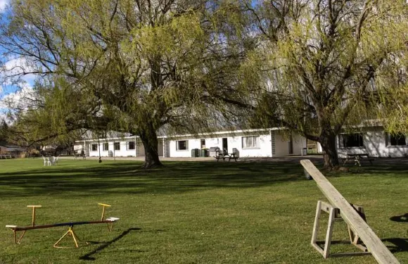 蘭夫利汽車旅館