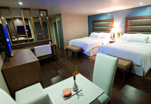 Blvd Hotel and Studios