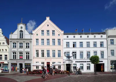 Townhouse Wismar Hotels near Old Hansa Harbor