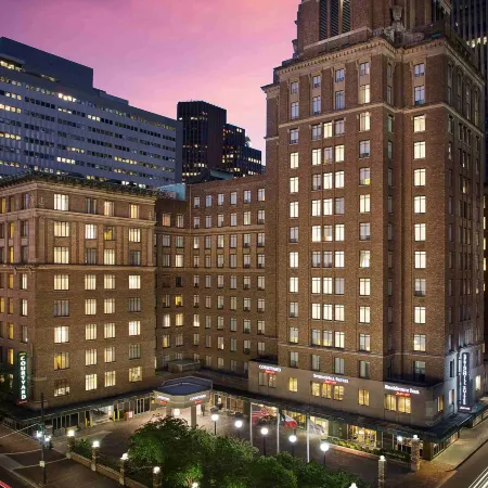 Courtyard Houston Downtown/Convention Center Отели рядом с достопримечательностью «Остановка скоростного трамвая McGowen Station»