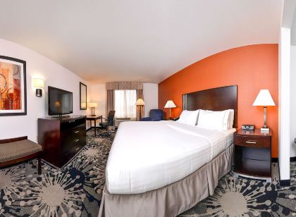 Holiday Inn Express & Suites Greenfield