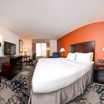 Holiday Inn Express & Suites GREENFIELD by IHG