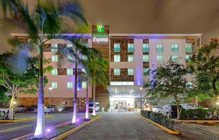 Holiday Inn Express VILLAHERMOSA TABASCO 2000 by IHG