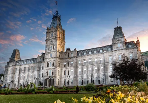 Quebec City Marriott Downtown โรงแรมใกล้Fontaine de Tourny