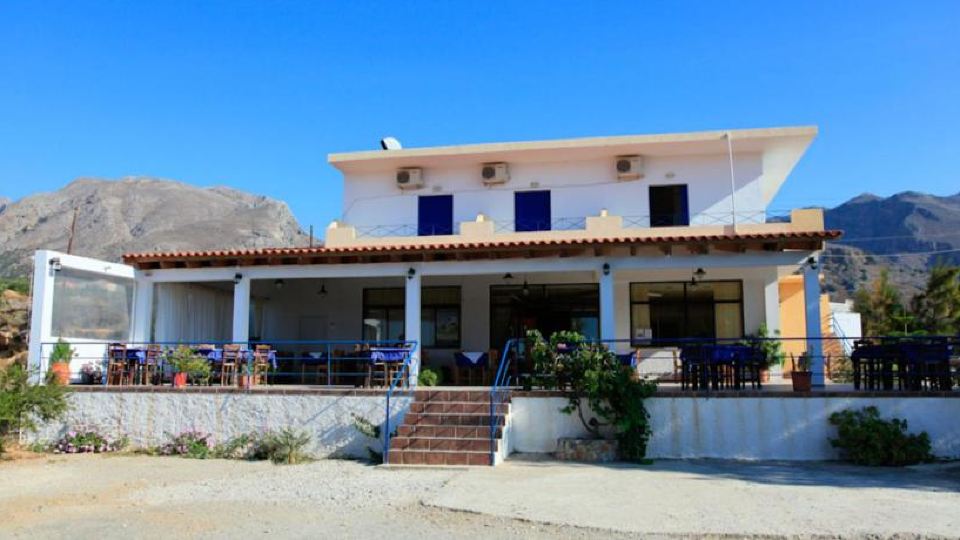Spiros Beach Villa