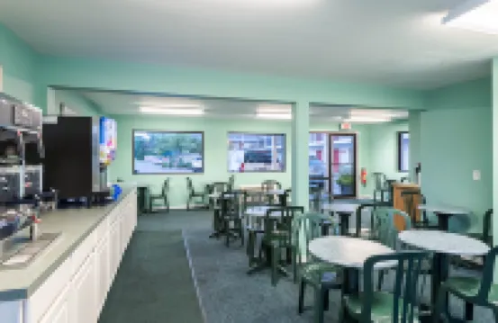 رود واي إن آند سويتس ريهوبوث بيتش