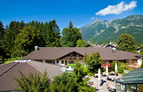 阿爾皮納加爾米施-帕滕基興H+酒店