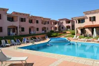 Marina Manna Hotel and Club Village فنادق في La Muddizza