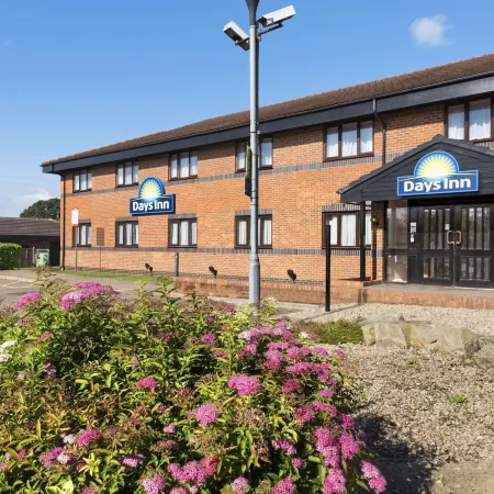 Days Inn by Wyndham Warwick South M40