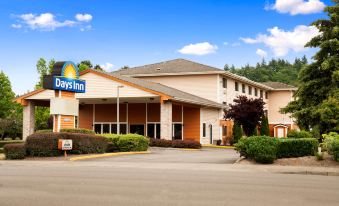 Days Inn by Wyndham Kent 84th Ave