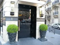 Le Metropolitan Paris Tour Eiffel, a Tribute Portfolio Hotel Hôtels à : Paris