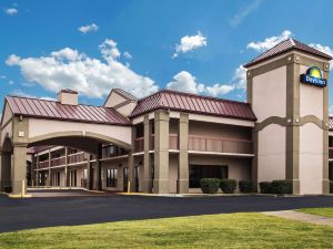 Days Inn by Wyndham Oak Grove/Ft. Campbell