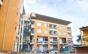 Selina Apartments - Housity
