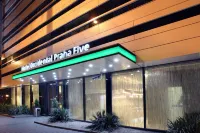Occidental Praha Five Hotel in zona The Magical Garden