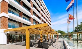 Alcazar Hotel & Spa