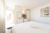 Apartments Kudelik Hotels in Grohote