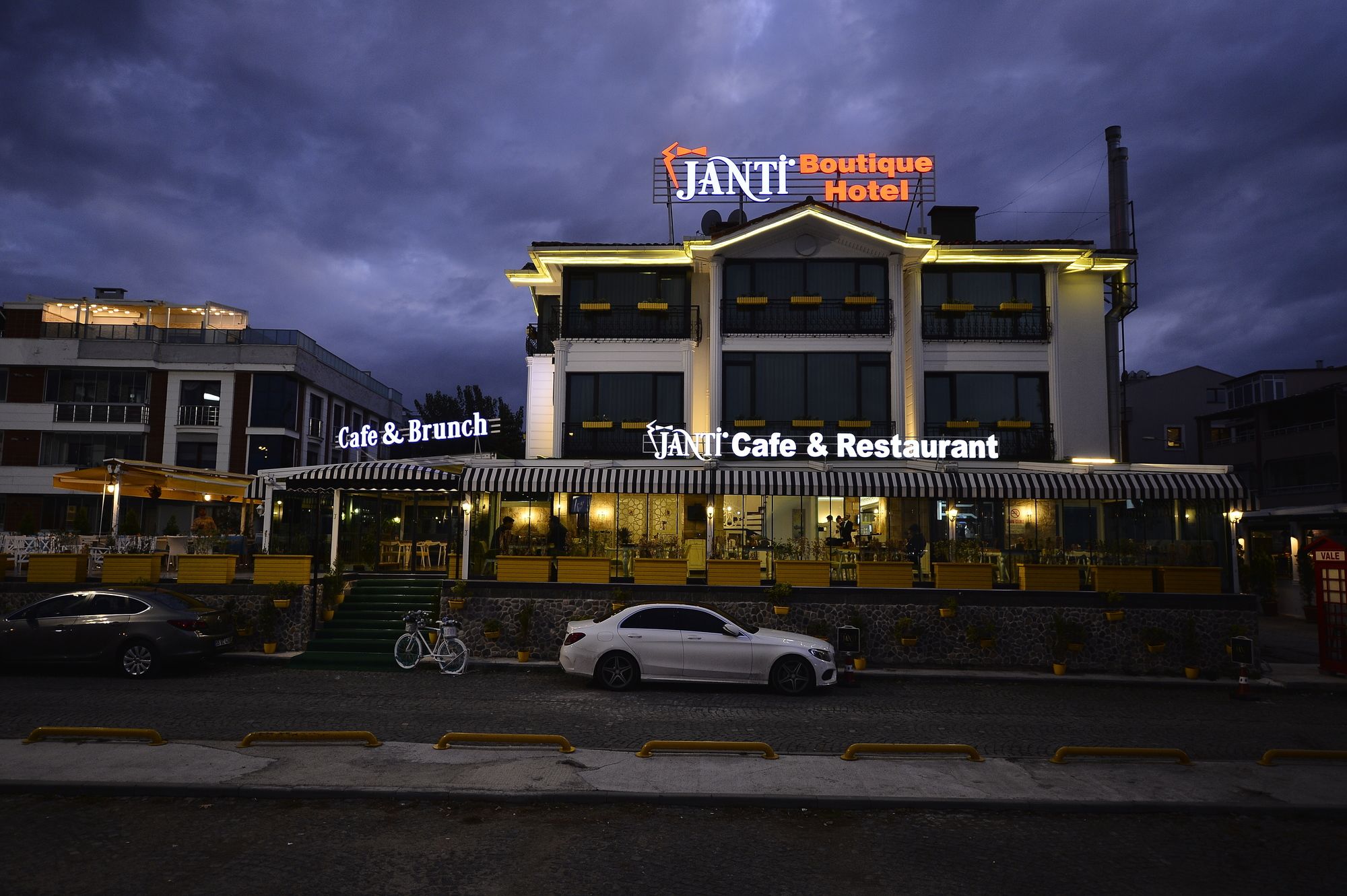 Janti Boutique Hotel