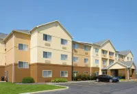 Fairfield Inn St. Louis Collinsville, IL Отели в г. Коллинсвилл
